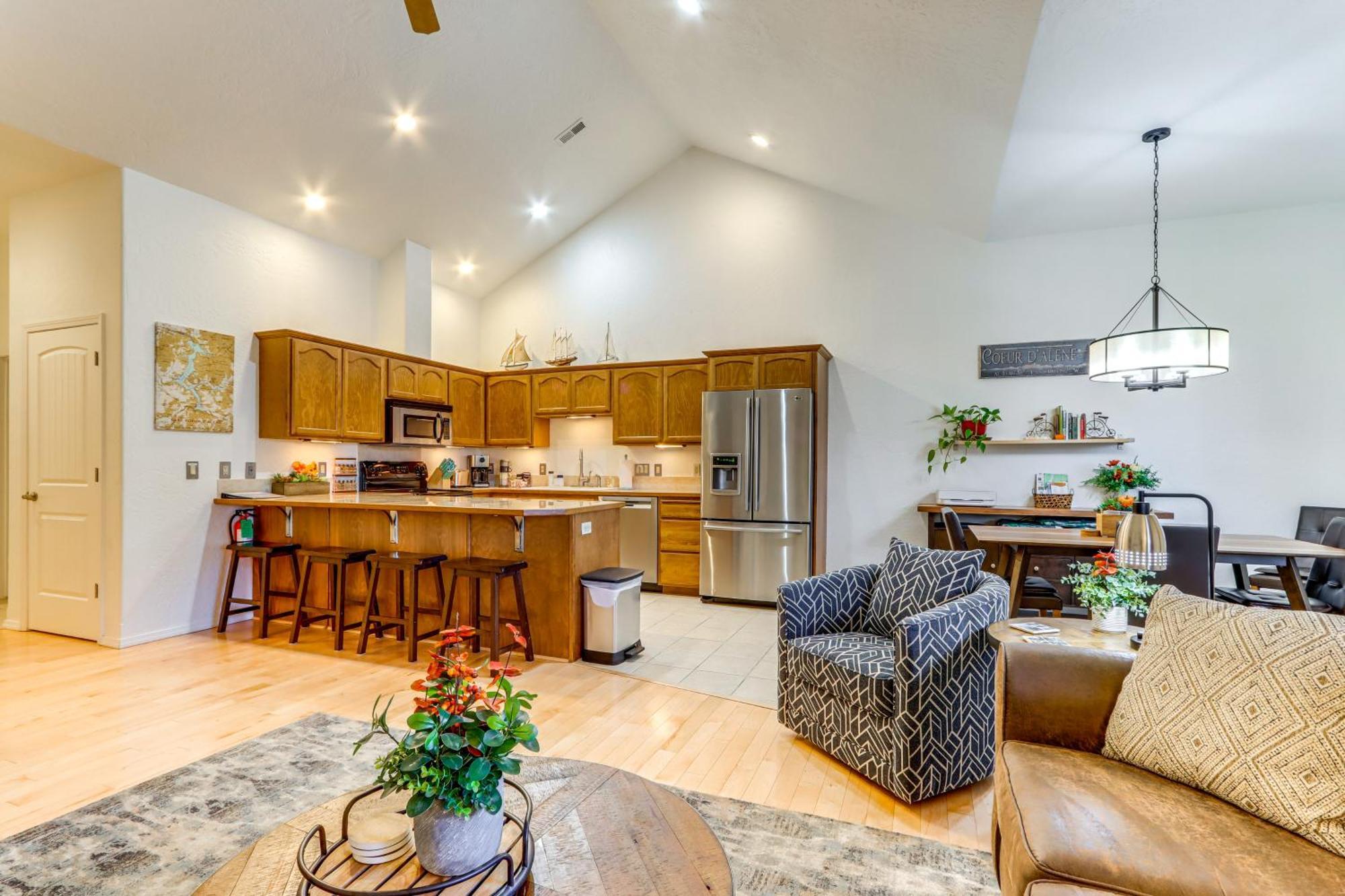 Modern Coeur Dalene Getaway Condo Walk Downtown! Coeur d'Alene Extérieur photo