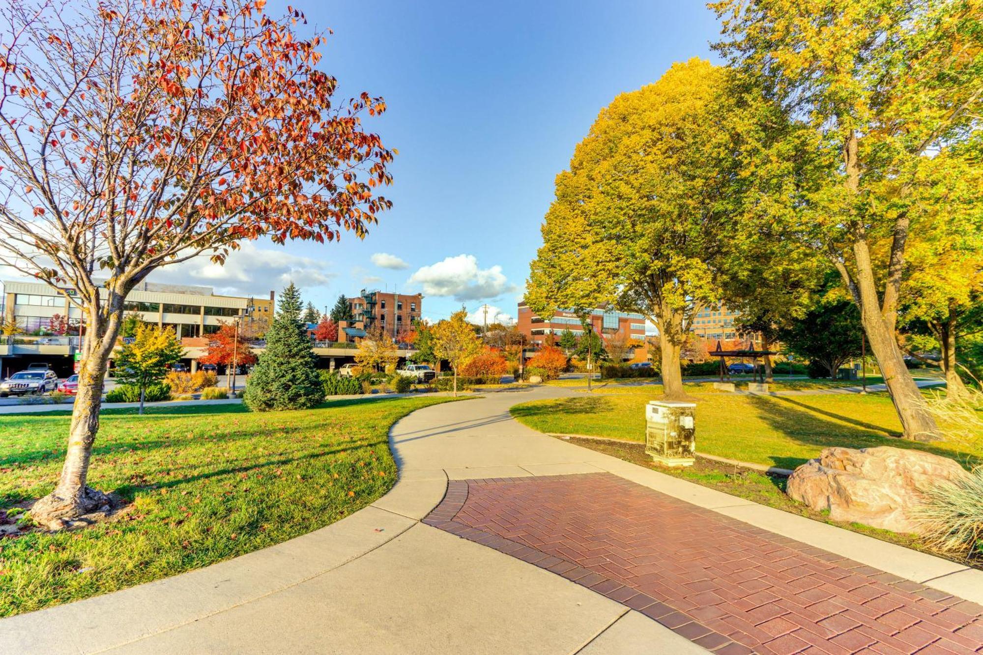 Modern Coeur Dalene Getaway Condo Walk Downtown! Coeur d'Alene Extérieur photo